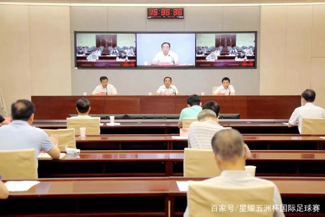 斯诺克世锦赛八强赛：赵心童、吴宜泽暂时战平对手