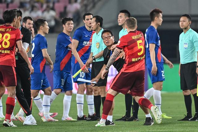 沃特斯40分广东胜山西 陈盈骏15+11广州胜福建